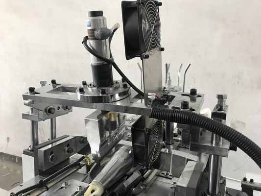 Среднескоростная автоматическая одноразовая бумажная стаканная машина с внешним размером 2130 мм * 1350 мм * 1900 мм и напряжением 220 В / 380 В