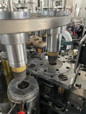 Машина для формования бутылочных чашек с источником газа 0,5-0,8 МПа и спецификацией бумаги 150-350 GSM