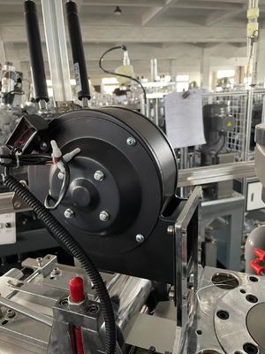 Машина для формования бутылочных чашек с источником газа 0,5-0,8 МПа и спецификацией бумаги 150-350 GSM
