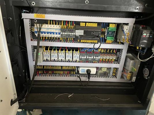 Процесс переплетения бумаги Полностью автоматическая высокоскоростная машина для формирования бумажных чашек с медной полосой