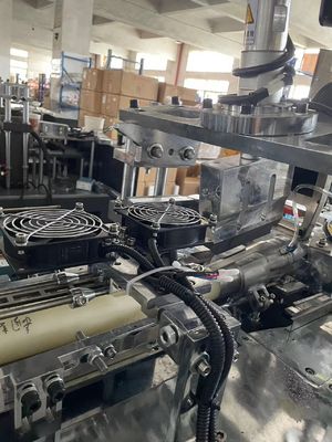 Производители Одноразовые бумажные чашки изготавливающие машины Автоматическая бумажная кофеварка Формирующая машина с 100-110 шт/мин
